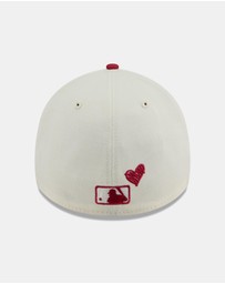 New Era - Heart Sketch 39THIRTY A-Frame New York Yankees Cap