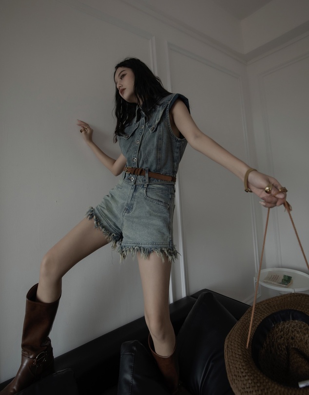 Glamorous - Stand collar pocket belt denim vest