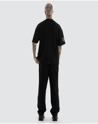 Kiss Chacey - Ruins Loopback Street Tee
