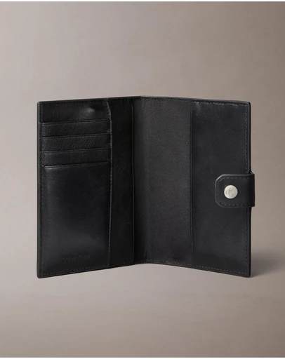 Calvin Klein - Passport Case with Luggage Tag