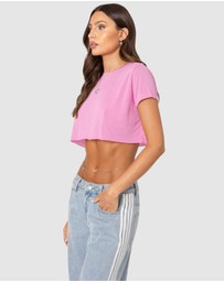 EDIKTED - Seville Cropped T Shirt