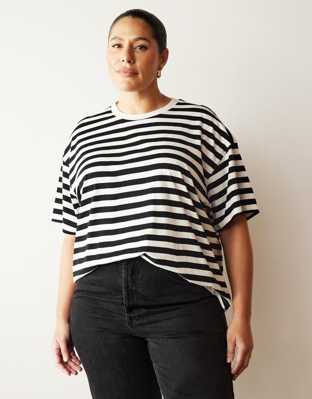 Atmos&Here Curvy - Organic Cotton Boyfriend Tee