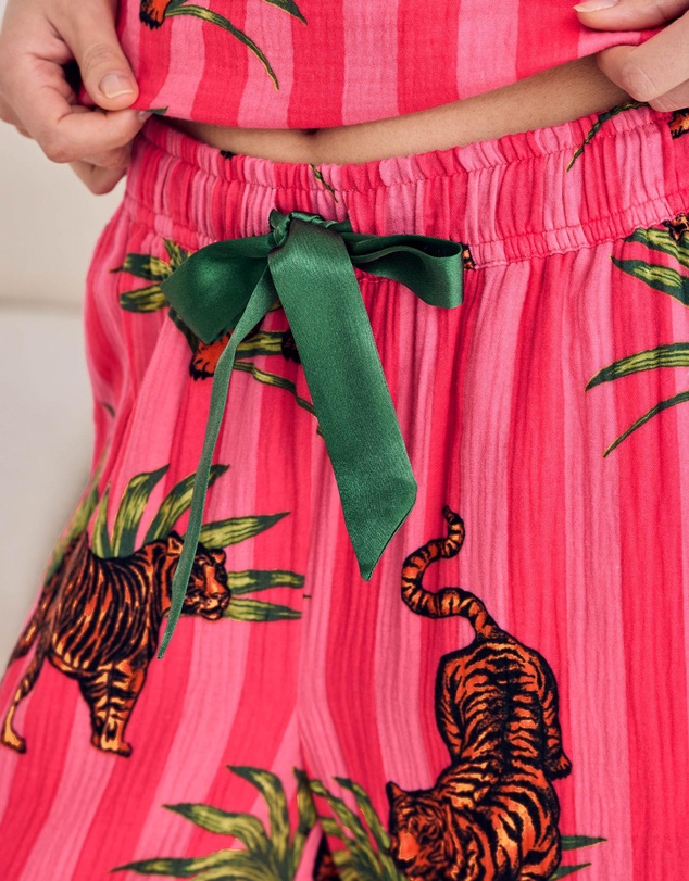 Chelsea Peers - Cheesecloth Cami and Capri Length Bottoms
