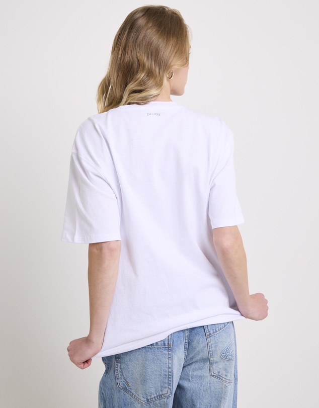 Subtitled - La Lisbon Oversized T-Shirt