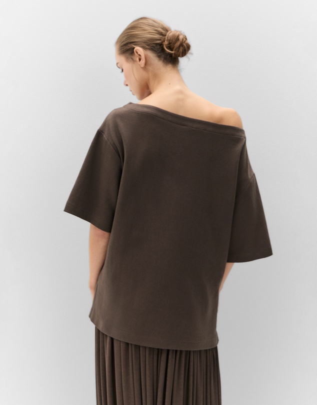 UNISON - Relaxed Off Shoulder Tee