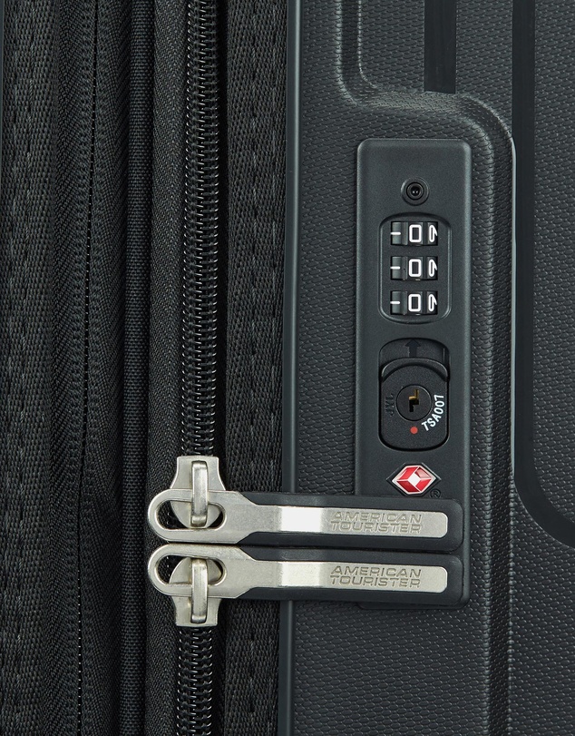 American Tourister - Light Max Spinner 82cm EXP