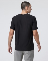 Vuori - Strato Tech Tee