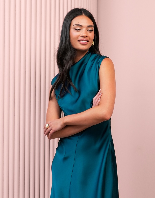 Azzurielle - Peyton Asymmetrical Neck Dress