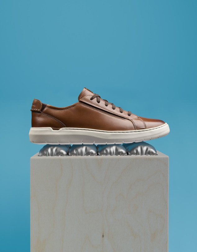 Clarks - Flexwell Lace Tan