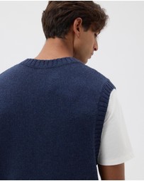 AERE - V-Neck Wool Vest