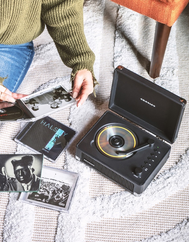 Crosley - Crosley Cruiser Portable Retro CD Player with Stereo Bluetooth Speakers, FM Radio - Black