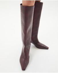 Brie Leon - Gwen Boot