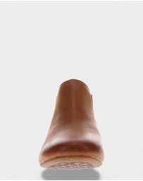 Mia Vita - Sally Chelsea Boot - Dark Tan