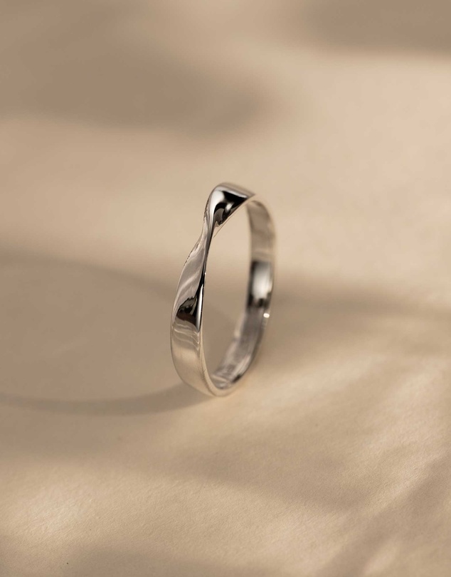 Kirstin Ash - Fold Band Ring