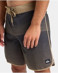 Quiksilver - Mens Surfsilk 18