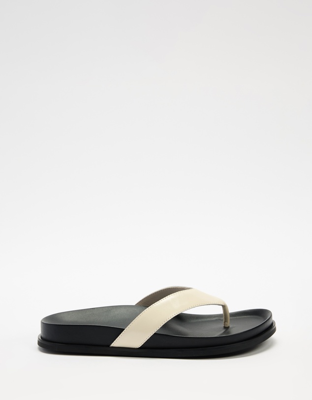 AERE - Leather Footbed Thongs