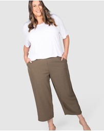 Love Your Wardrobe - Emma Crop Straight Leg Pants
