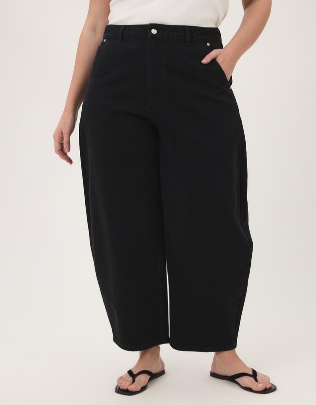 Atmos&Here Curvy - Cindy Barrel Leg Jeans