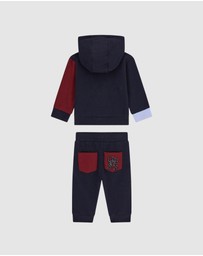GUESS - Multi-Blocking Active Top and Pants Set