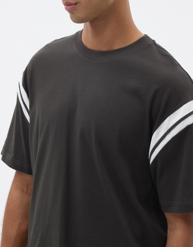 AERE - Contrast Sleeve Tee