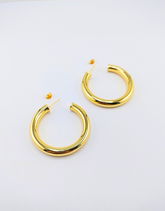 Izoa - Jessica Hoop Earrings