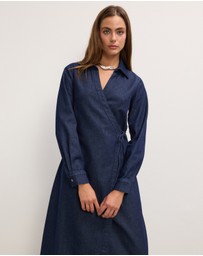 The Fated - Twila Chambray Midi Dress