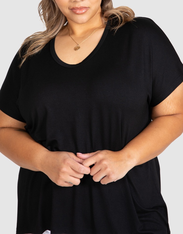 Love Your Wardrobe - Amira Extended Sleeve Swing Tee