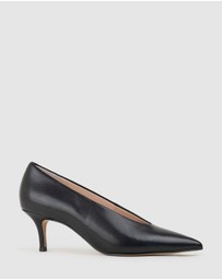 Edward Meller - CORA60 Choked Pointed Pump