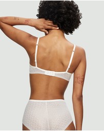 Triumph - Signature Sheer Wired Padded Bra