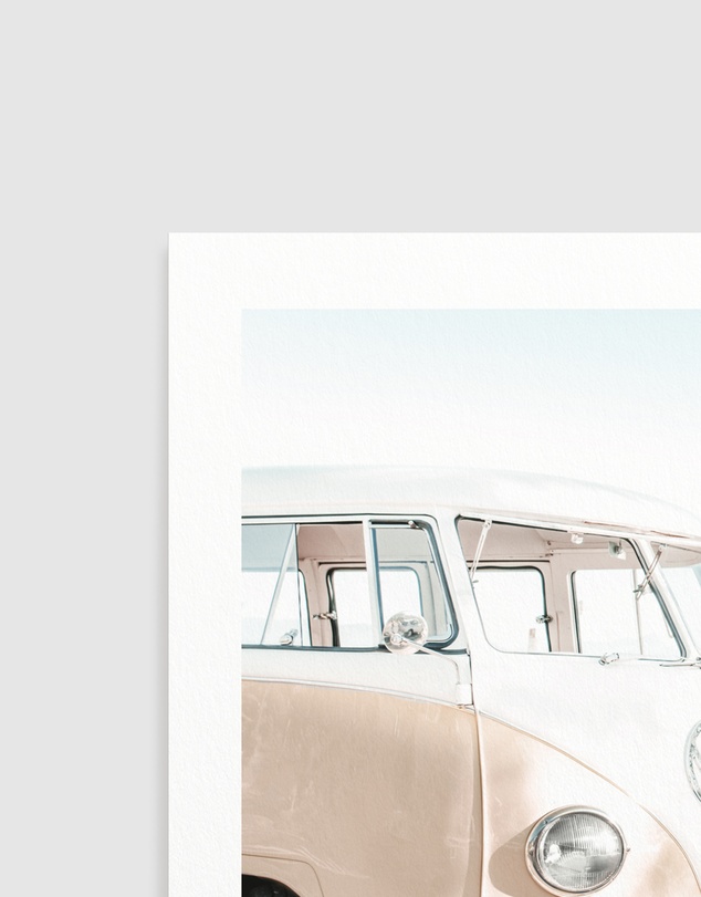 Olive et Oriel - Wategos Kombi Art Print