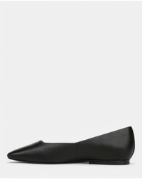 Naturalizer - Chelsea Ballet Flat - Black Leather