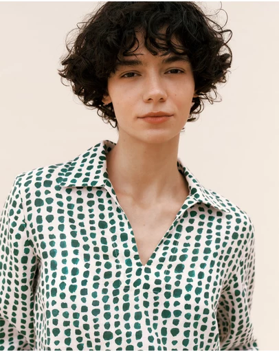 Trenery - Brush Spot Linen Popover Shirt in True Green