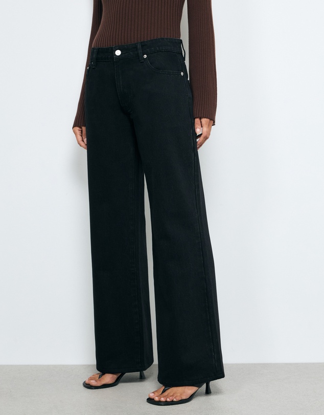 AERE - Low Rise Relaxed Jeans