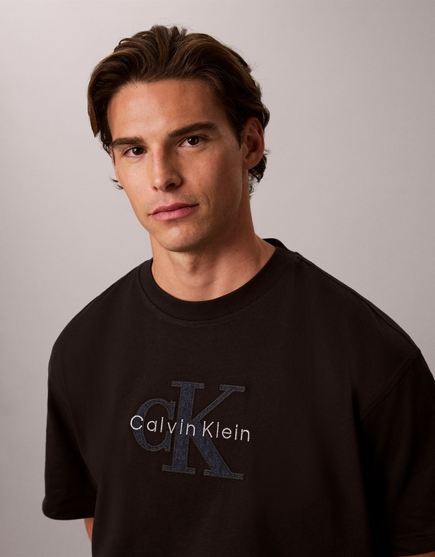 Calvin Klein Jeans - Relaxed Logo Applique T-Shirt