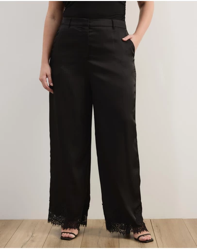 Atmos&Here Curvy - Leoni Asymmetric Lace Satin Pants