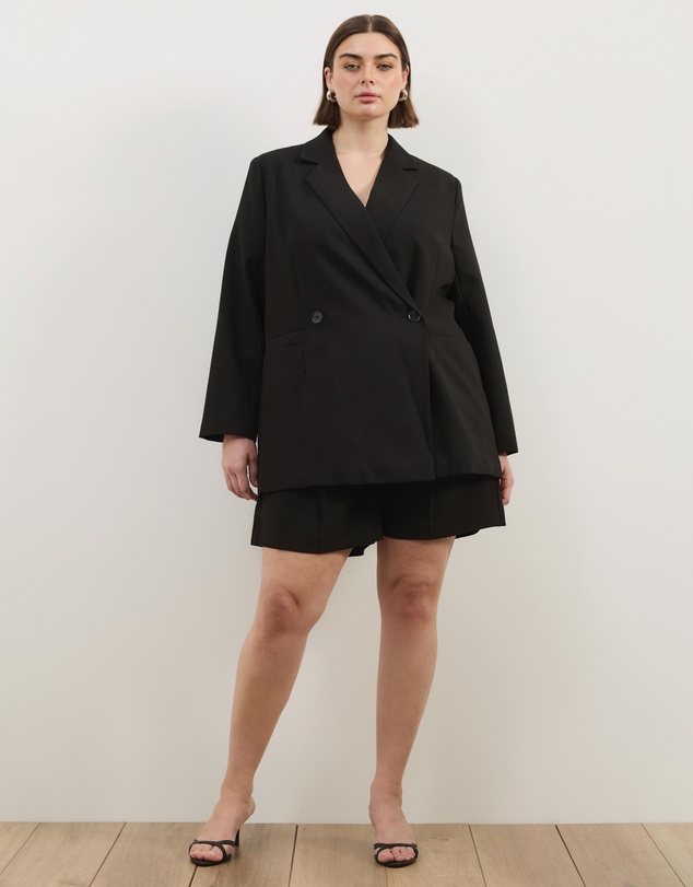 Atmos&Here Curvy - Everlee Tailored Shorts