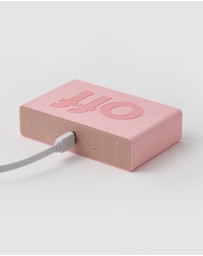 Lexon - Lexon Flip Classic Reversible Alarm Clock - Pink