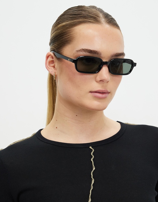 Le Specs - Pilferer