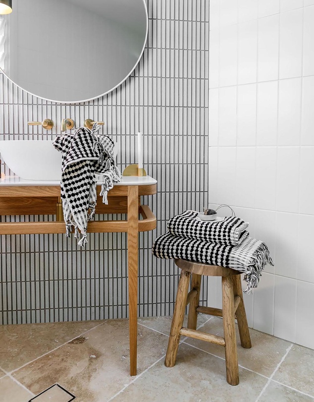 Miss April - Pompom Bathroom Set