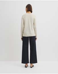 Country Road - Lightweight Merino Wool V-neck Knit