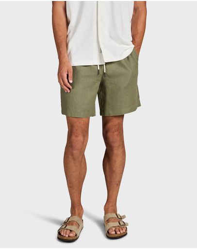 DARK KELP GREEN
