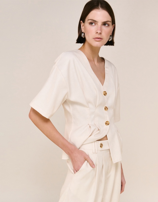 Staple the Label - Sable Top
