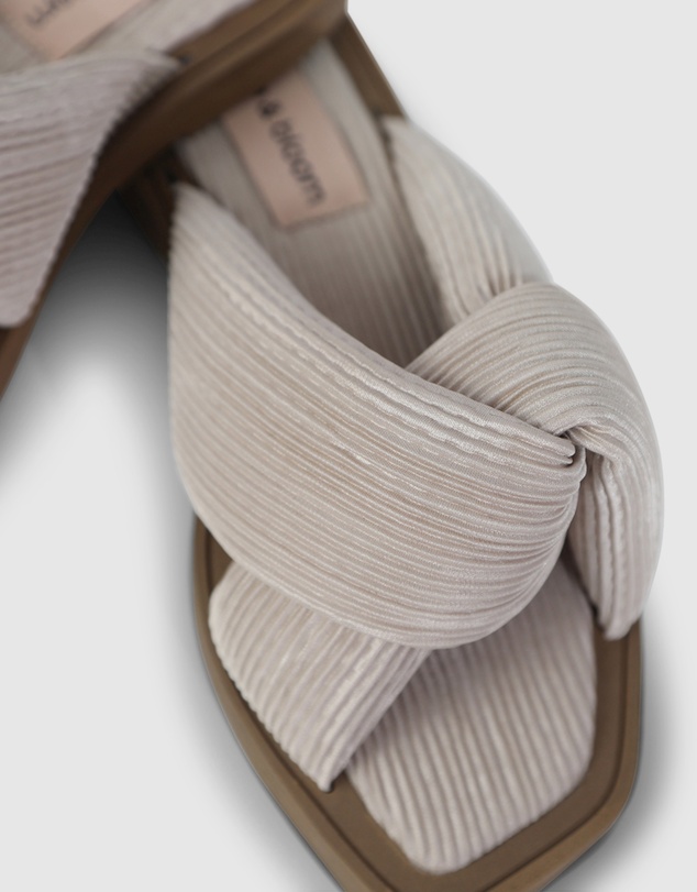 Belle & Bloom - Oblivion Slides