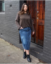 Love Your Wardrobe - Molly Acid Wash Long Sleeve Tee