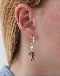 Karen Walker - Girl with a Pearl Earrings