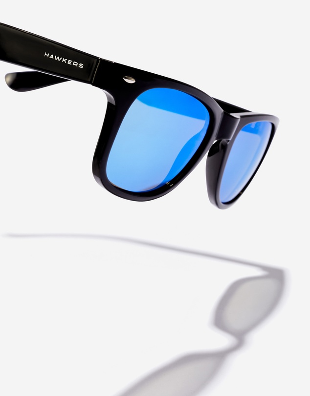 Hawkers Co - HAWKERS - SLATER - POLARIZED BLACK BLUE Sunglasses for Men and Women UV400
