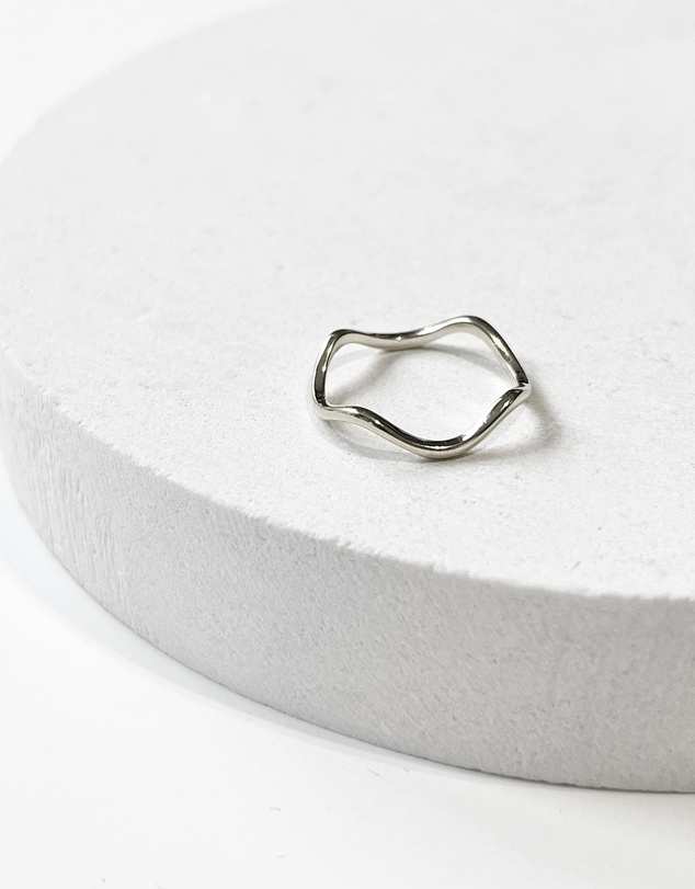 SAINT VALENTINE - Vera Wave Ring - Silver