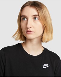 Nike - Sportswear Club Essentials T-Shirt