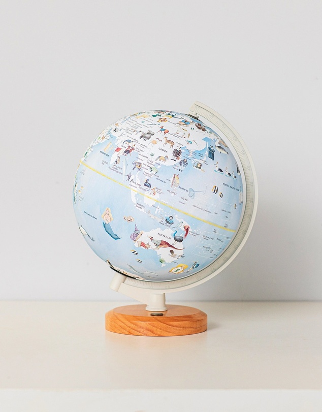 Wonderstuff - Wildlife World Globe