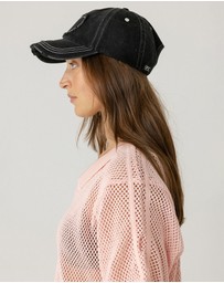 Pinky & Kamal - Studded Heart Cap
